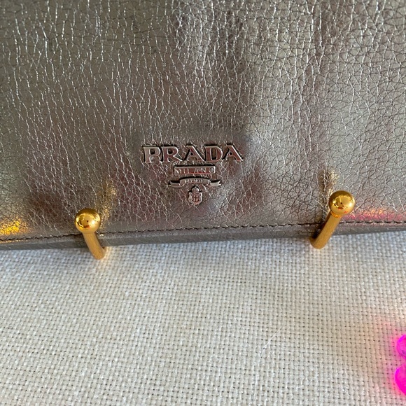 Prada soft saffiano metallic wallet EUC. $75 Authentic w silver hardware - Picture 3 of 16